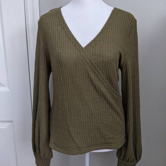 Waffle knit balloon sleeve tee - Picture 2 of 9